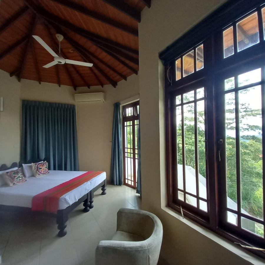 Crown Hills Kandy Inn Екстер'єр фото