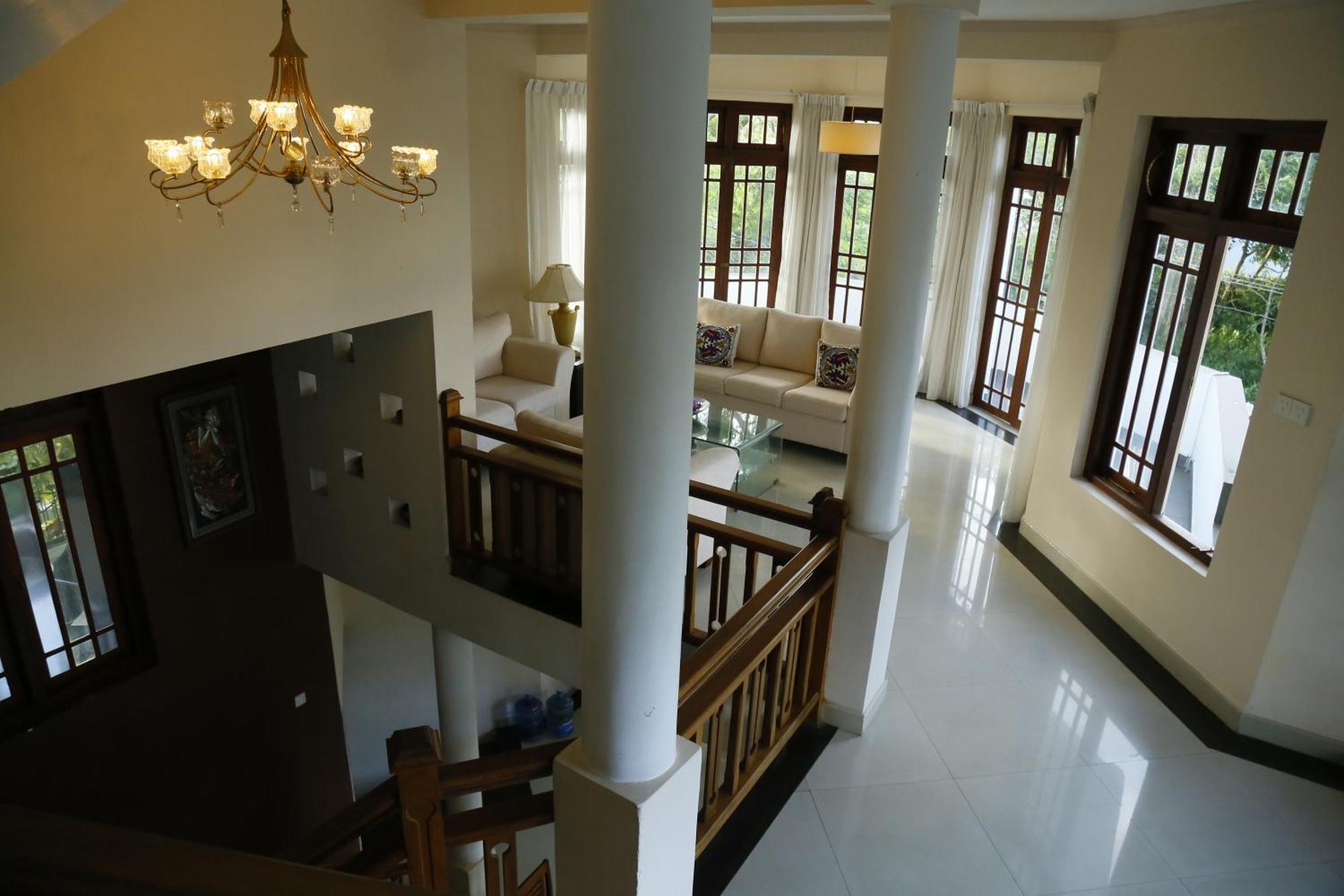 Crown Hills Kandy Inn Екстер'єр фото